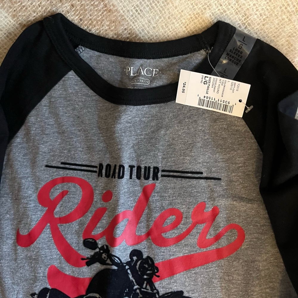 Children’s PLACE Kids Gray and Black Rider Shirt